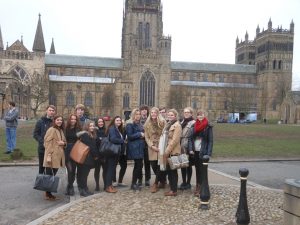 Top những trường đại học có học phí đắt đỏ nhất vương quốc Anh