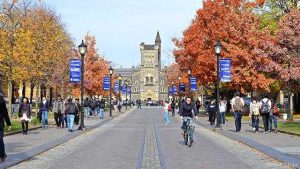 Kinh nghiệm tiết kiệm chi phí khi đi du học Canada tại thành phố Toronto