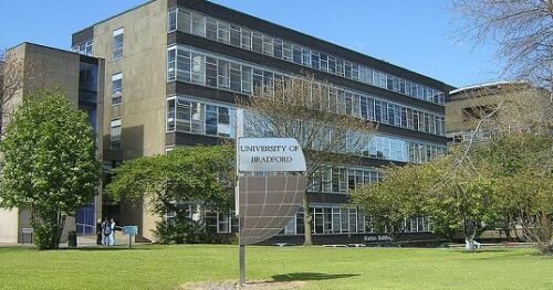 Học bổng du học Anh từ trường đại học Bradford