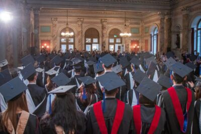 Tâm Sự Của Cựu Du Học Sinh Thụy Sĩ:” Rồi Ai Trong Chúng Ta Cũng Đều Trải Qua Một Mùa Dịch Trong Cuộc Đời”