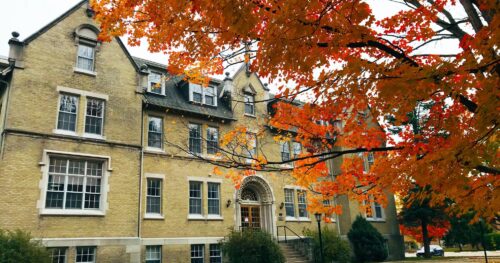 Du Học Canada Tại Trường Nội Trú Quốc Tế Kingsway Academy