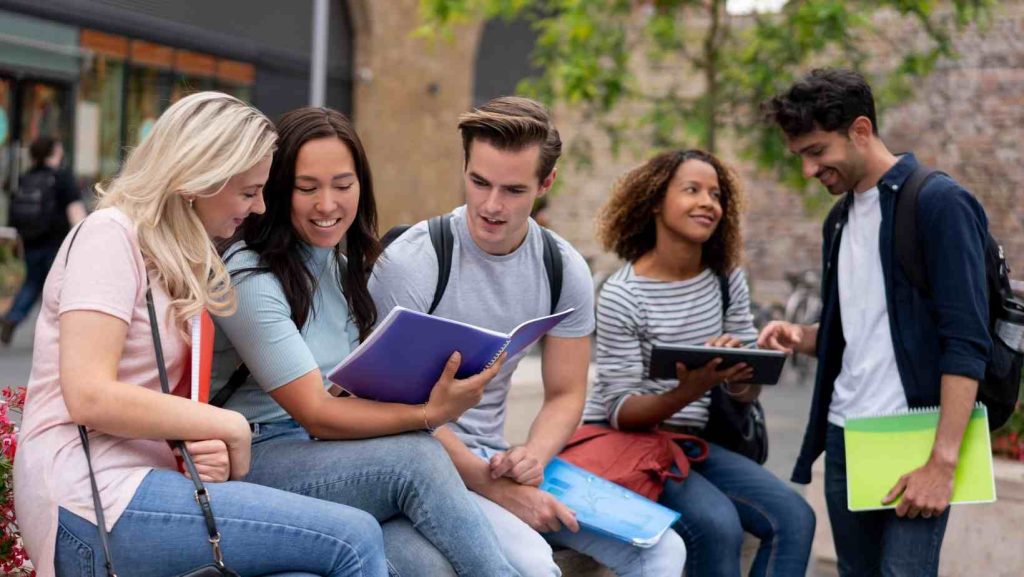 Du học Đức để cùng bạn bè tham quan cảnh đẹp hút hồn tại Đức