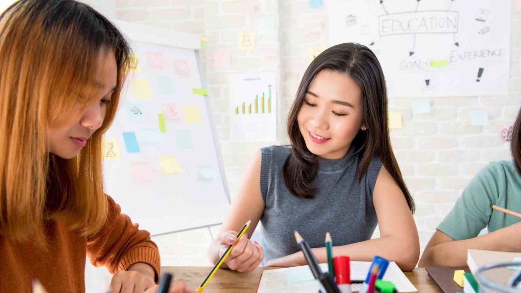 Sinh viên xa nhà cần mở rộng kết nối