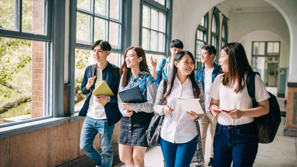 Sinh viên xa nhà đừng ngại ngần tham gia hoạt động ngoại khóa