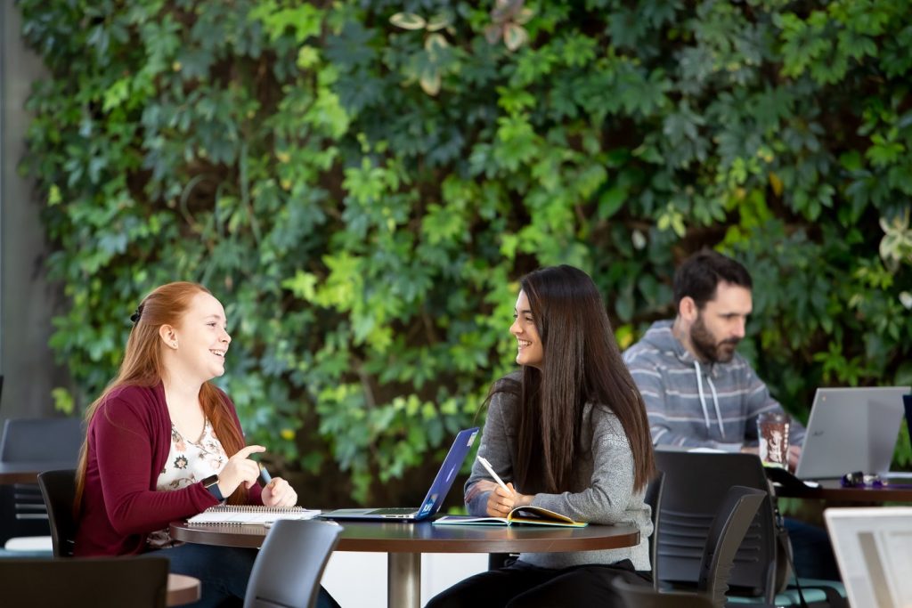 Loyalist College có rất nhiều dịch vụ hỗ trợ sinh viên