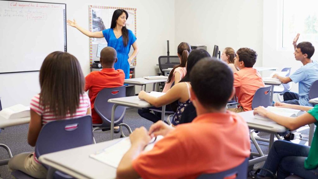 Yêu cầu đầu vào khi du học từ bậc trung học đòi hỏi du học sinh cần lưu ý