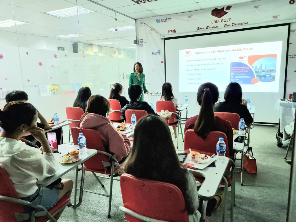 TALKSHOW du học định cư nhận được nhiều sự quan tâm