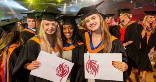 DU HỌC ANH: BẬC CAO ĐẲNG TẠI TRƯỜNG QUỐC TẾ DE MONTFORT UNIVERSITY INTERNATIONAL