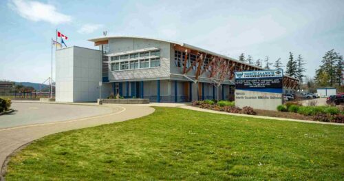 DU HỌC CANADA: SAANICH SCHOOLS CỘNG ĐỒNG TRƯỜNG HỌC THUỘC TỈNH BANG BRITISH COLUMBIA