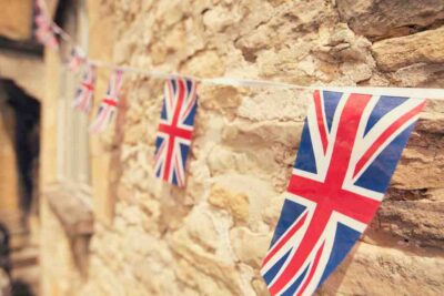 DU HỌC ANH: LÝ DO THUYẾT PHỤC ĐỂ LỰA CHỌN