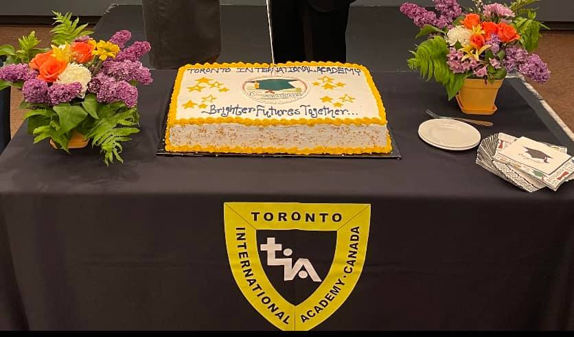 Dịch vụ học sinh tại Toronto International Academy được đánh giá cao