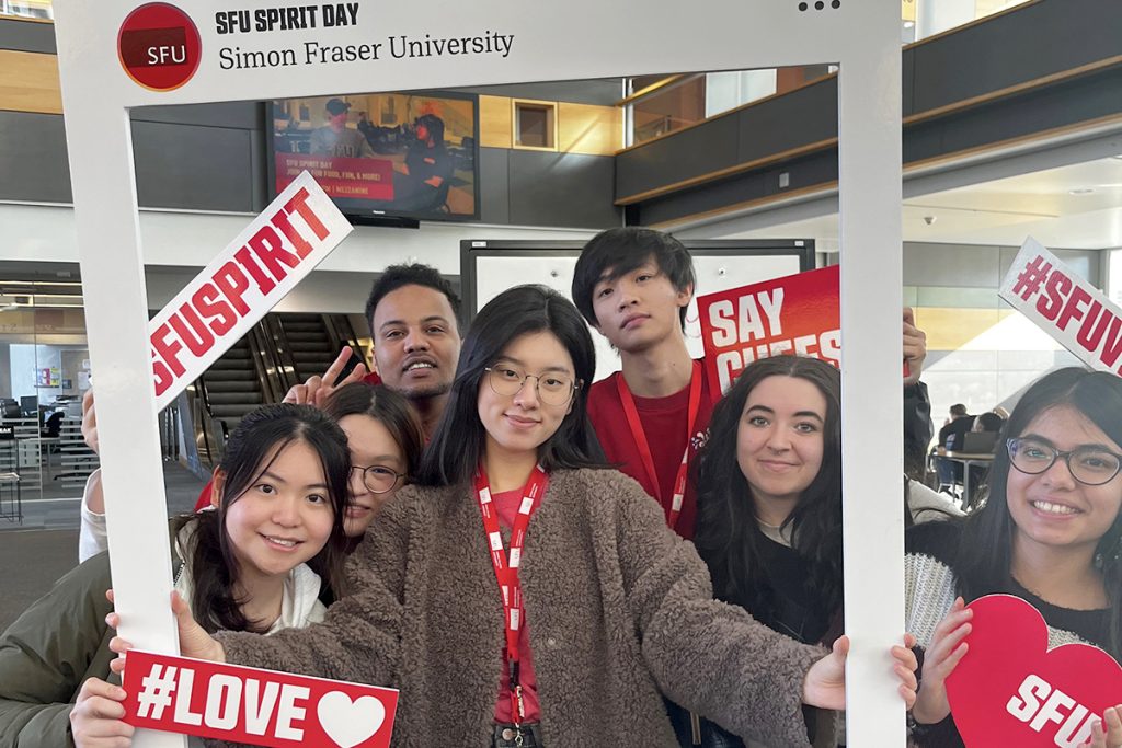 Simon Fraser University là một trong những trường nổi tiếng Canada