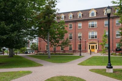 Du học Canada: University of Prince Edward Island