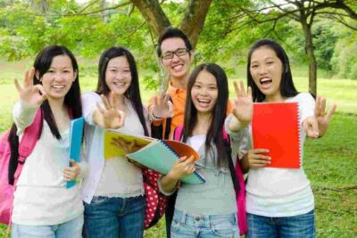 Du học EduTrust: Phân biệt du học nghề và du học truyền thống