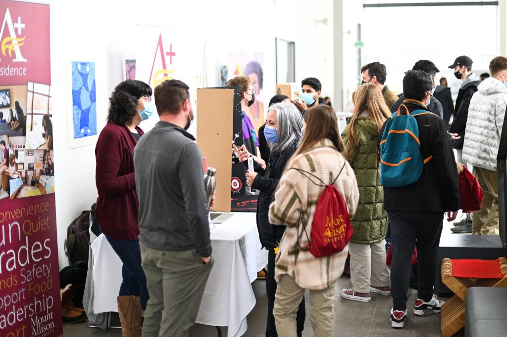 Mount Allison University hỗ trợ sinh viên chu đáo