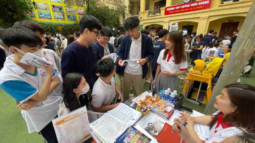 Du học EduTrust đến nhiều nơi, mang lại nhiều thông tin du học cho các bạn học sinh