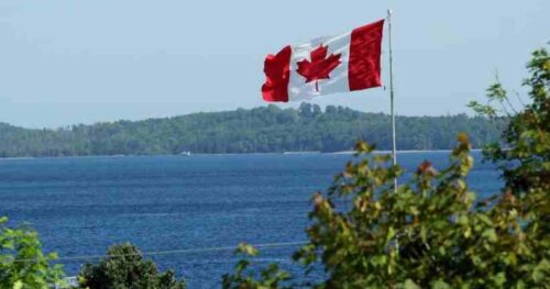 Du học Canada: Thủ tục xin visa du học có những lưu ý gì