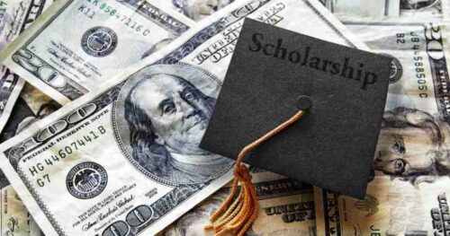 Du học EduTrust: Phân biệt học bổng và hỗ trợ tài chính