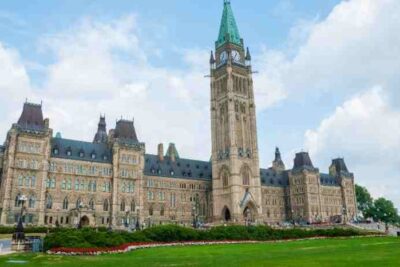 Du học Canada bậc sau đại học là lựa chọn của nhiều người tri thức