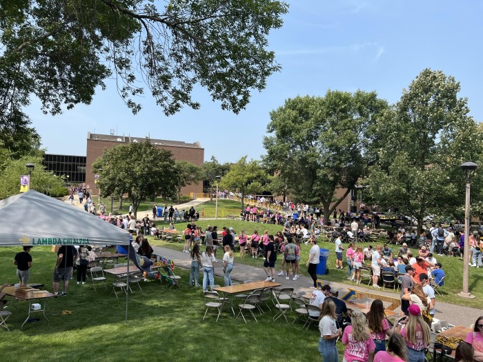 Minnesota State University, Manako có bầu không khí cực sôi động