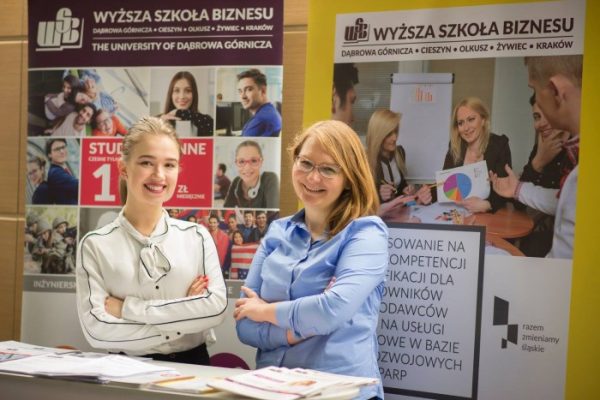 WSB Akademia có nhiều chương trình học bằng tiếng anh