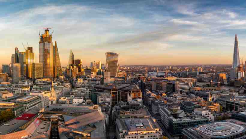 Du học Anh có nhiều trường để bạn lựa chọn tại London