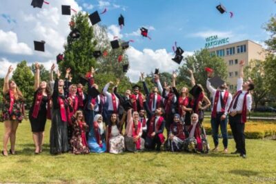 Du học Ba Lan: Medical University of Warsaw một trong những trường y tốt nhất ở Ba Lan