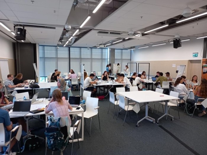 Warsaw University of Technology có tiếng về học thuật