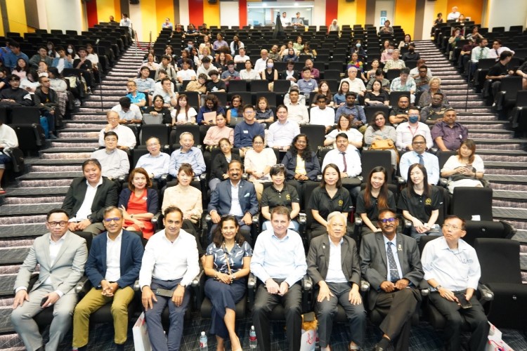 Đông đảo sinh viên đăng ký các khóa học tại MDIS