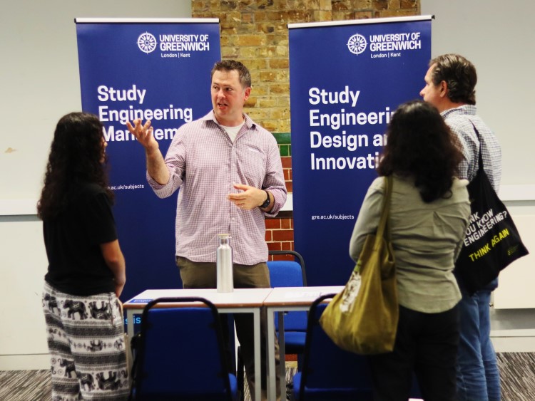 Bàn tư vấn của The University of Greenwich