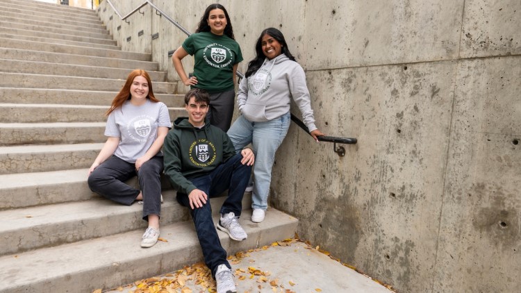 Nhóm sinh viên năng động của University of Alberta