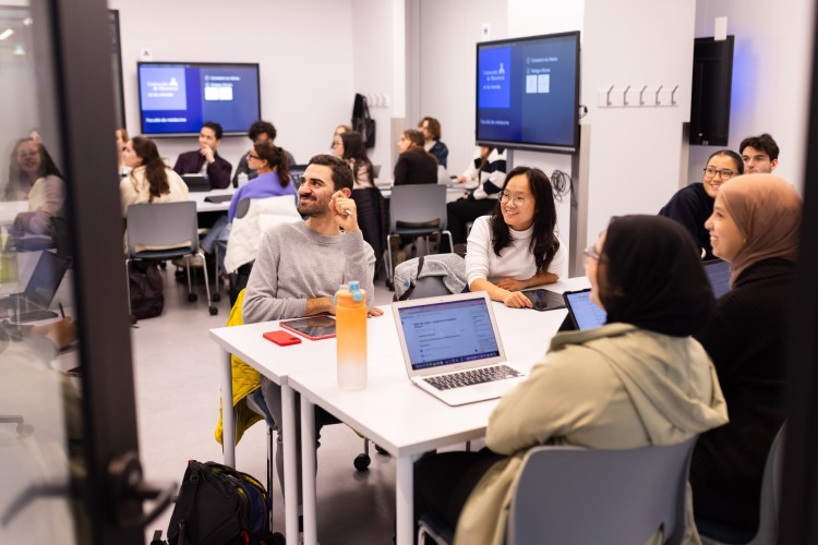 Université de Montréal nhóm sinh viên học tập