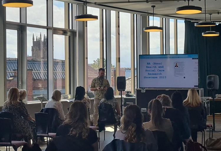 University Centre Leeds cung cấp đa dạng chương trình đào tạo