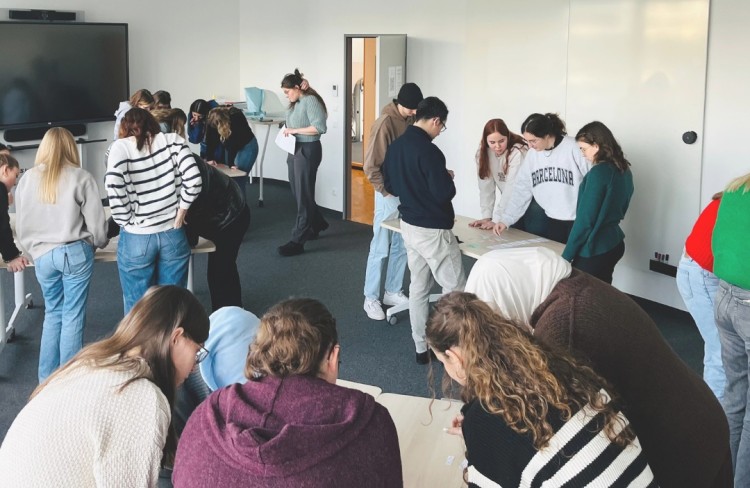 SRH University chương trình kép ưu tiên thực hành