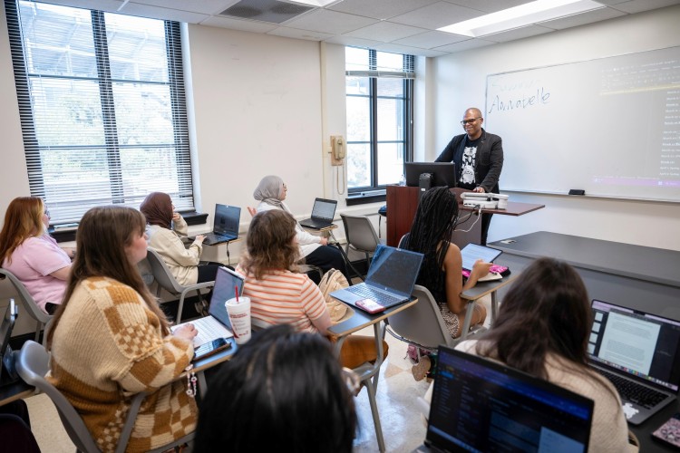 Sinh viên học tập tại giảng đường Louisiana State University