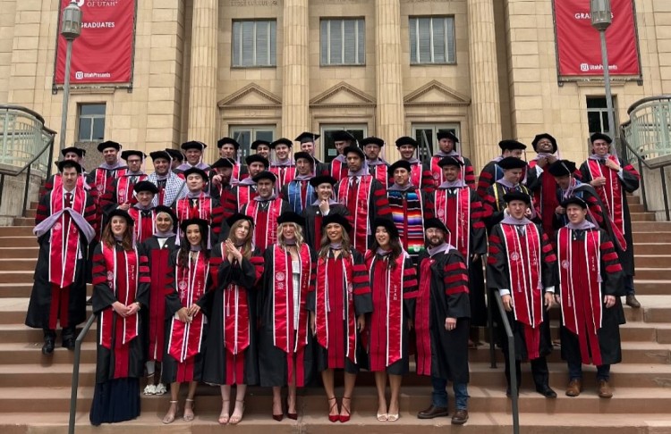 Sinh viên trong buổi tốt nghiệp The University of Utah