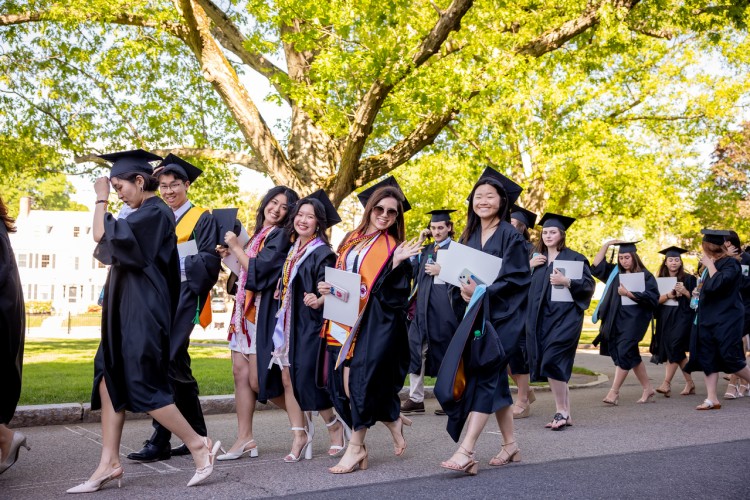 TOP sinh viên nữ của Boston College