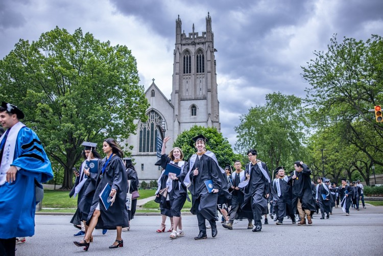 Sinh viên Case Western Reserve University trong ngày tốt nghiệp