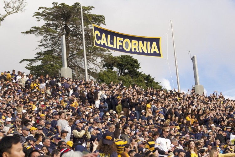 Sinh viên UC Berkeley trong 1 sự kiện lớn