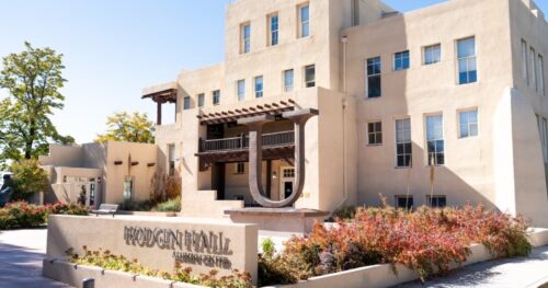Du học Mỹ: University of New Mexico học tập tại nơi có kiến trúc tuyệt đẹp