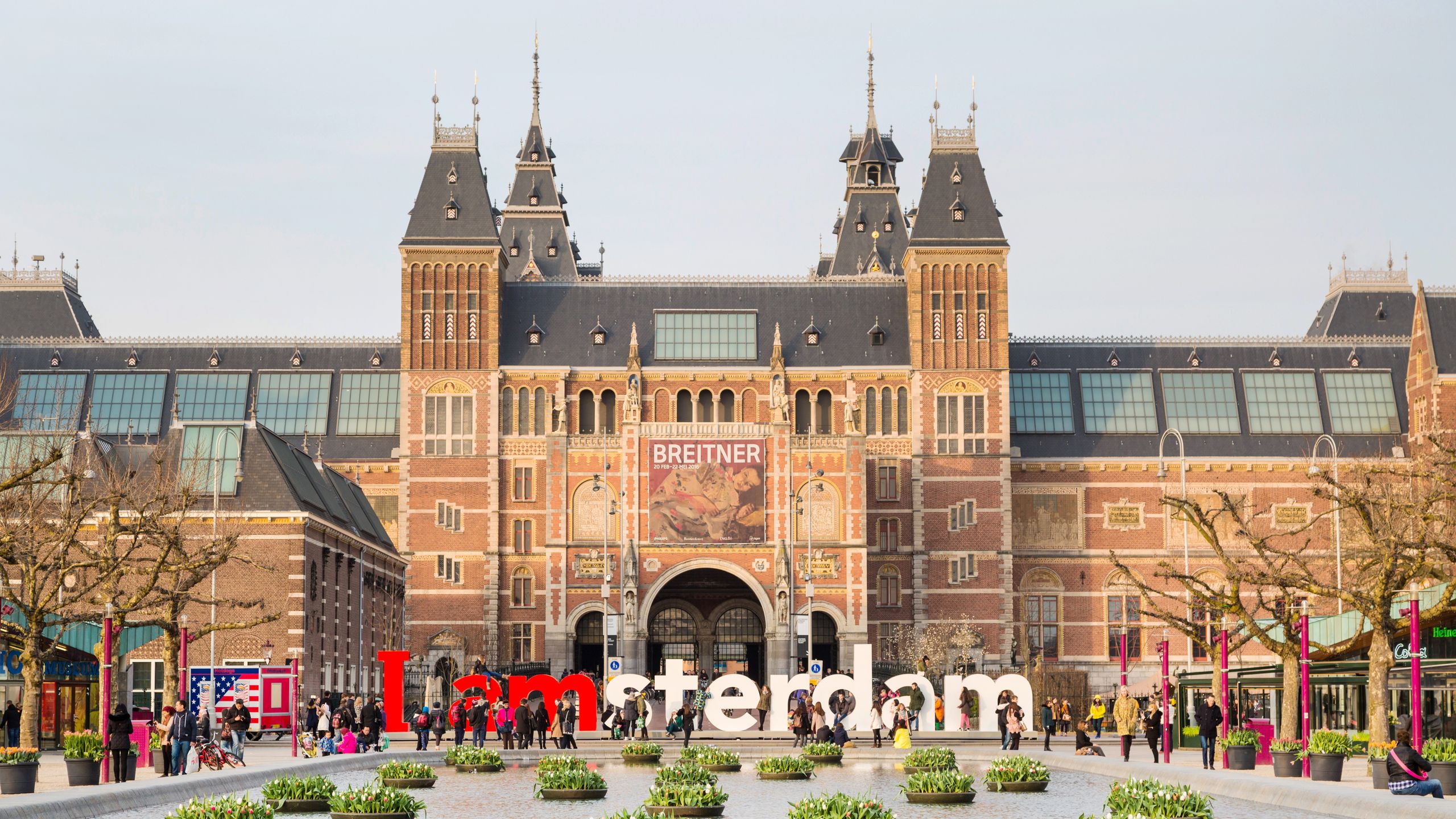 Amsterdam Cracks Down on Mass Tourism (Again) By Removing Famous ...