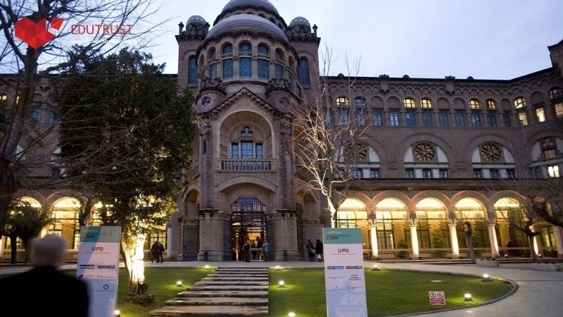 Nhóm các trường đại học ở Tây Ban Nha Barcelona